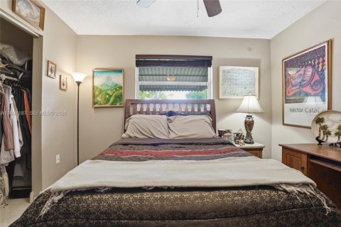 House in Homestead, Florida 3 bedrooms, 162.76 sq.m. № 2059065 - photo 27