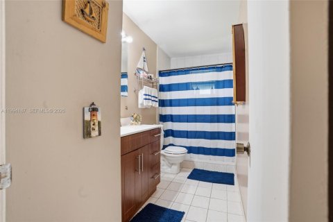 House in Homestead, Florida 3 bedrooms, 162.76 sq.m. № 2059065 - photo 25