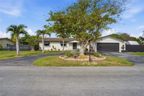 House in Homestead, Florida 3 bedrooms, 162.76 sq.m. № 2059065 - photo 3