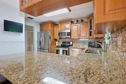 House in Homestead, Florida 3 bedrooms, 162.76 sq.m. № 2059065 - photo 22