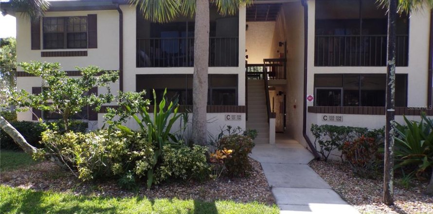 Condo in Port Charlotte, Florida, 1 bedroom № 2213613