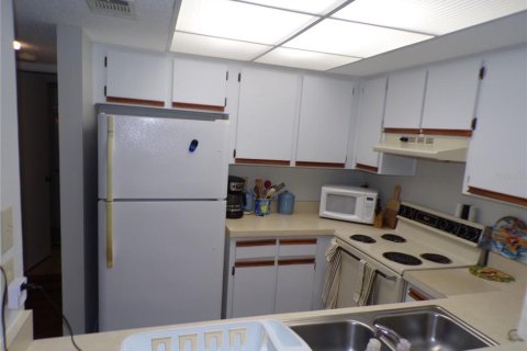 Condo in Port Charlotte, Florida, 1 bedroom № 2213613 - photo 23