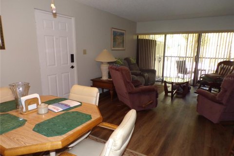 Condo in Port Charlotte, Florida, 1 bedroom № 2213613 - photo 27
