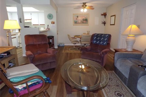 Condo in Port Charlotte, Florida, 1 bedroom № 2213613 - photo 9
