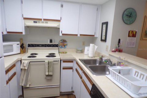 Condo in Port Charlotte, Florida, 1 bedroom № 2213613 - photo 8