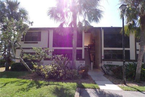 Condo in Port Charlotte, Florida, 1 bedroom № 2213613 - photo 30