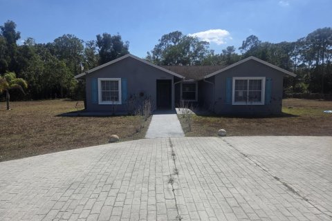 House in West Palm Beach, Florida 4 bedrooms, 156.73 sq.m. № 2271910