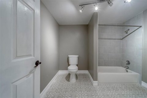 Casa en venta en Saint Petersburg, Florida, 4 dormitorios, 154.96 m2 № 1873457 - foto 12