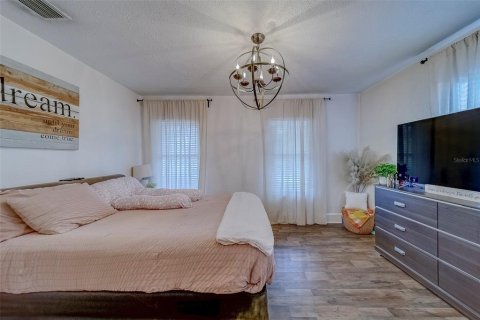 Casa en venta en Saint Petersburg, Florida, 4 dormitorios, 154.96 m2 № 1873457 - foto 14
