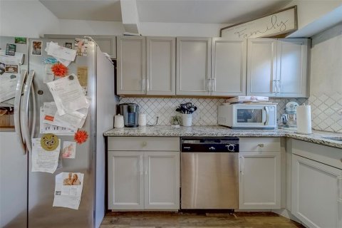 Casa en venta en Saint Petersburg, Florida, 4 dormitorios, 154.96 m2 № 1873457 - foto 3