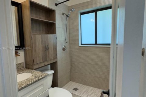 Apartamento en alquiler en Miami, Florida, 1 dormitorio, 65.03 m2 № 1850774 - foto 16