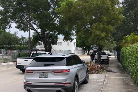 Apartamento en alquiler en Miami, Florida, 1 dormitorio, 65.03 m2 № 1850774 - foto 8