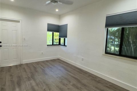 Apartamento en alquiler en Miami, Florida, 1 dormitorio, 65.03 m2 № 1850774 - foto 18