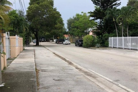 Apartamento en alquiler en Miami, Florida, 1 dormitorio, 65.03 m2 № 1850774 - foto 7