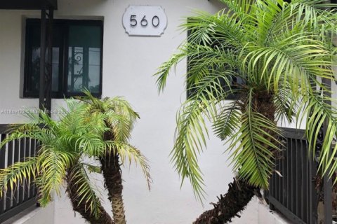 Apartamento en alquiler en Miami, Florida, 1 dormitorio, 65.03 m2 № 1850774 - foto 11