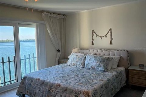 Copropriété à vendre à Clearwater, Floride: 2 chambres, 109.72 m2 № 2387466 - photo 15