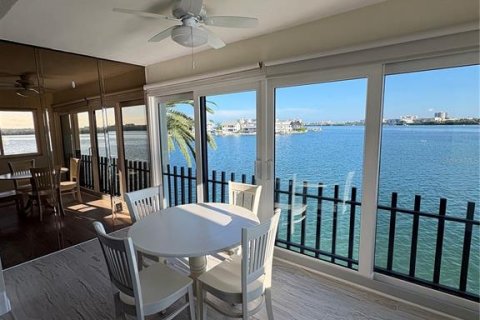 Copropriété à vendre à Clearwater, Floride: 2 chambres, 109.72 m2 № 2387466 - photo 13