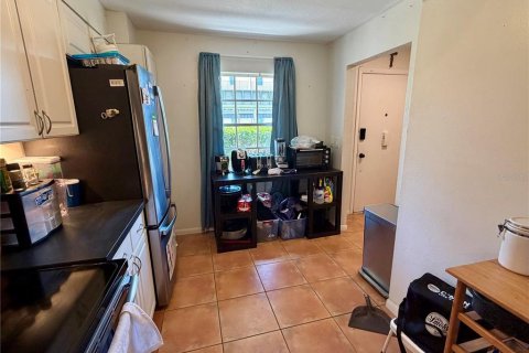 Condo in Seminole, Florida, 2 bedrooms № 2208270 - photo 6