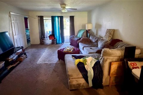 Condo in Seminole, Florida, 2 bedrooms № 2208270 - photo 9