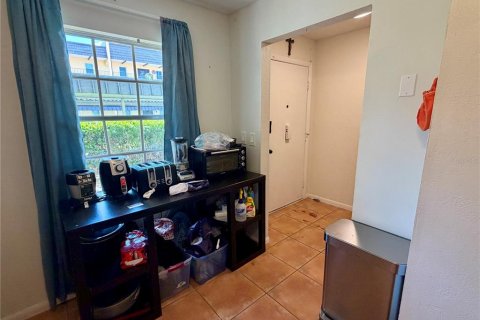 Condo in Seminole, Florida, 2 bedrooms № 2208270 - photo 5