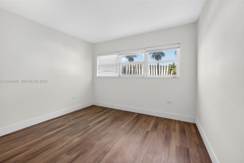 Купить кондоминиум в Майами-Бич, Флорида 2 спальни, 87.33м2, № 1971161 - фото 19