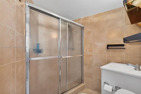 Купить кондоминиум в Майами-Бич, Флорида 2 спальни, 87.33м2, № 1971161 - фото 24