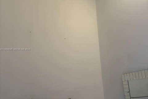 Copropriété à vendre à Miami, Floride: 1 chambre, 55.46 m2 № 2030163 - photo 14