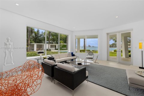 House in Miami Beach, Florida 4 bedrooms, 417.5 sq.m. № 1924135 - photo 5