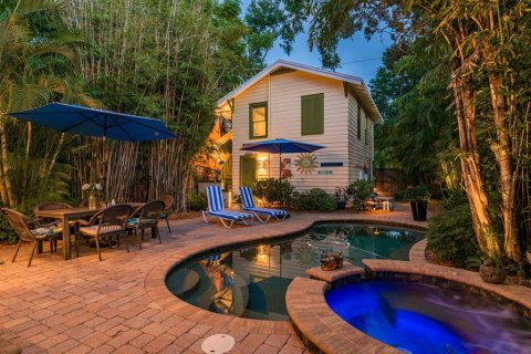 Casa en venta en Saint Petersburg, Florida, 4 dormitorios, 202.71 m2 № 1898910 - foto 4