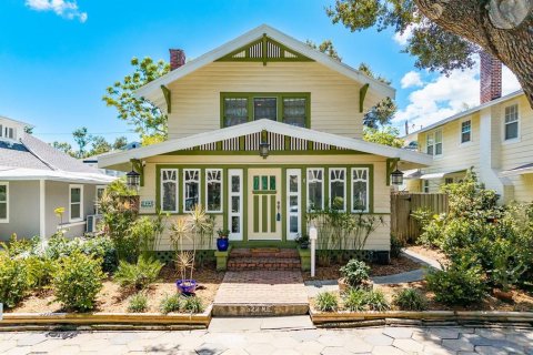 Casa en Saint Petersburg, Florida 4 dormitorios, 202.71 m2 № 1898910