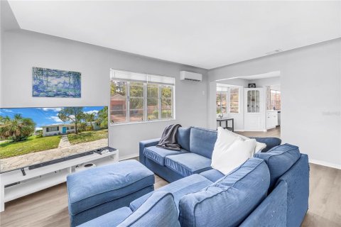 Villa ou maison à vendre à Saint Petersburg, Floride: 3 chambres, 117.06 m2 № 2349165 - photo 6