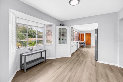 Villa ou maison à vendre à Saint Petersburg, Floride: 3 chambres, 117.06 m2 № 2349165 - photo 8