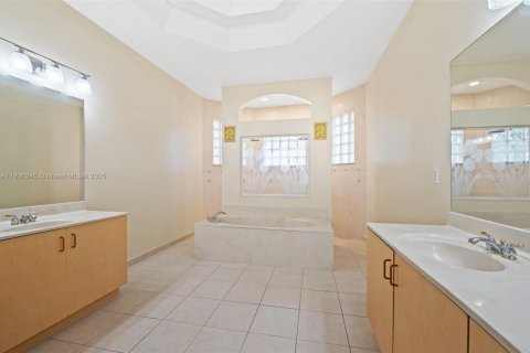 Villa ou maison à louer à Pembroke Pines, Floride: 5 chambres, 262.82 m2 № 1964109 - photo 20
