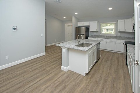 Immobilier commercial à vendre à Citrus Springs, Floride: 4 chambres, 212 m2 № 2324907 - photo 8