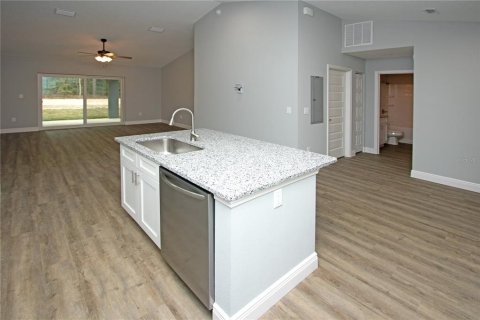 Immobilier commercial à vendre à Citrus Springs, Floride: 4 chambres, 212 m2 № 2324907 - photo 7