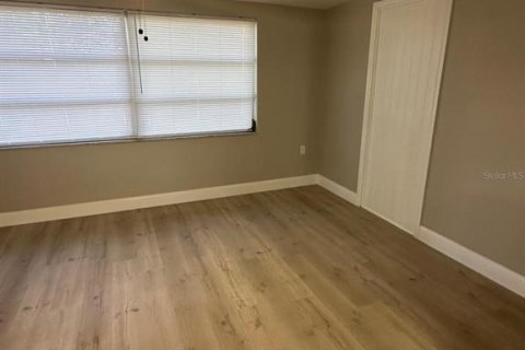 Casa en alquiler en Port Richey, Florida, 3 dormitorios, 118.73 m2 № 1910422 - foto 16
