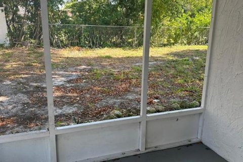 Casa en alquiler en Port Richey, Florida, 3 dormitorios, 118.73 m2 № 1910422 - foto 4