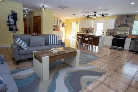 Appartement à louer à New Port Richey, Floride: 3 chambres, 197.42 m2 № 2226150 - photo 11