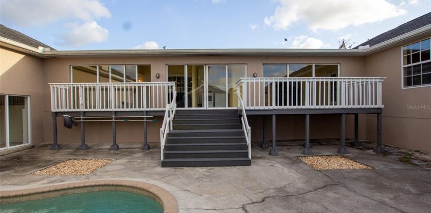 Appartement à New Port Richey, Floride 3 chambres, 197.42 m2 № 2226150