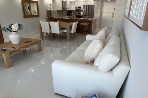 Condo in Fort Lauderdale, Florida, 1 bedroom  № 1694591 - photo 6