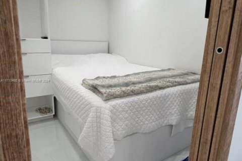 Condo in Fort Lauderdale, Florida, 1 bedroom  № 1694591 - photo 18