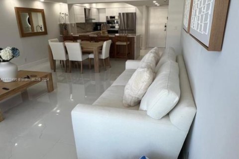 Condo in Fort Lauderdale, Florida, 1 bedroom  № 1694591 - photo 7