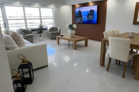 Condo in Fort Lauderdale, Florida, 1 bedroom  № 1694591 - photo 25
