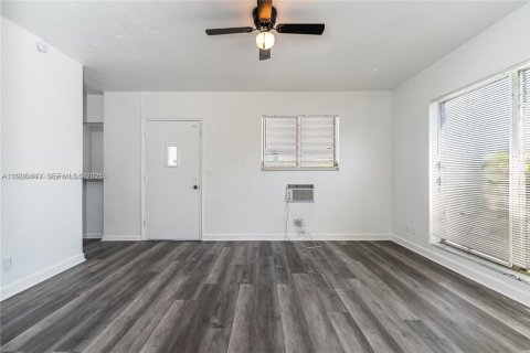 Casa en venta en Boynton Beach, Florida, 3 dormitorios, 92.9 m2 № 1986357 - foto 3