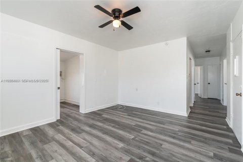 Casa en venta en Boynton Beach, Florida, 3 dormitorios, 92.9 m2 № 1986357 - foto 2