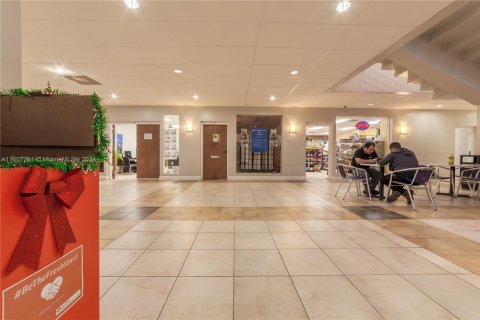 Copropriété à louer à Hollywood, Floride: 54.81 m2 № 1978414 - photo 17