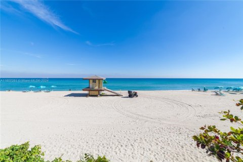 Copropriété à louer à Hollywood, Floride: 54.81 m2 № 1978414 - photo 7