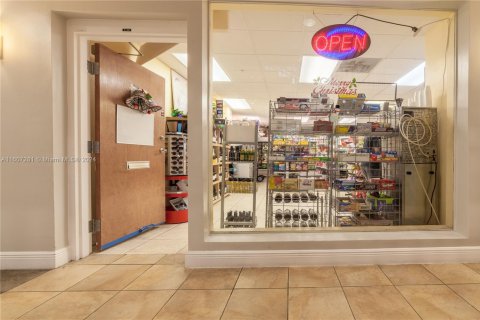 Copropriété à louer à Hollywood, Floride: 54.81 m2 № 1978414 - photo 15