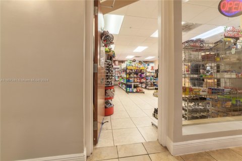 Copropriété à louer à Hollywood, Floride: 54.81 m2 № 1978414 - photo 16