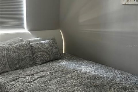 Снять в аренду таунхаус в Киссимми, Флорида 5 комнат, 110.27м2, № 2226308 - фото 15
